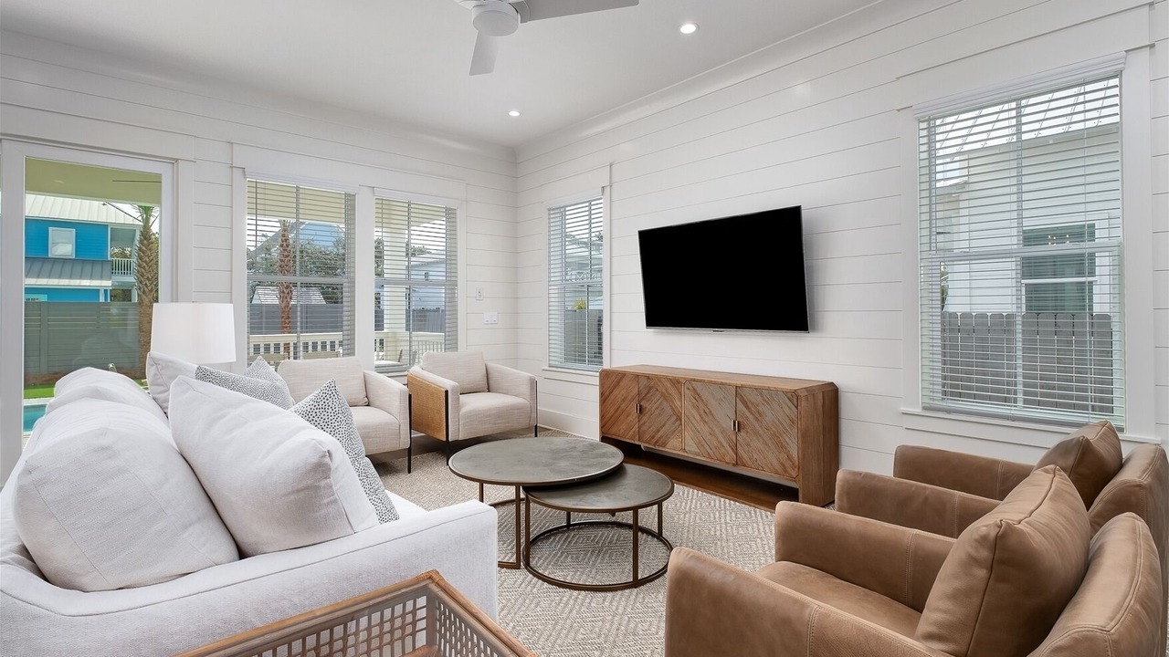 Photo of Livingroom in Village of Sugar Beach