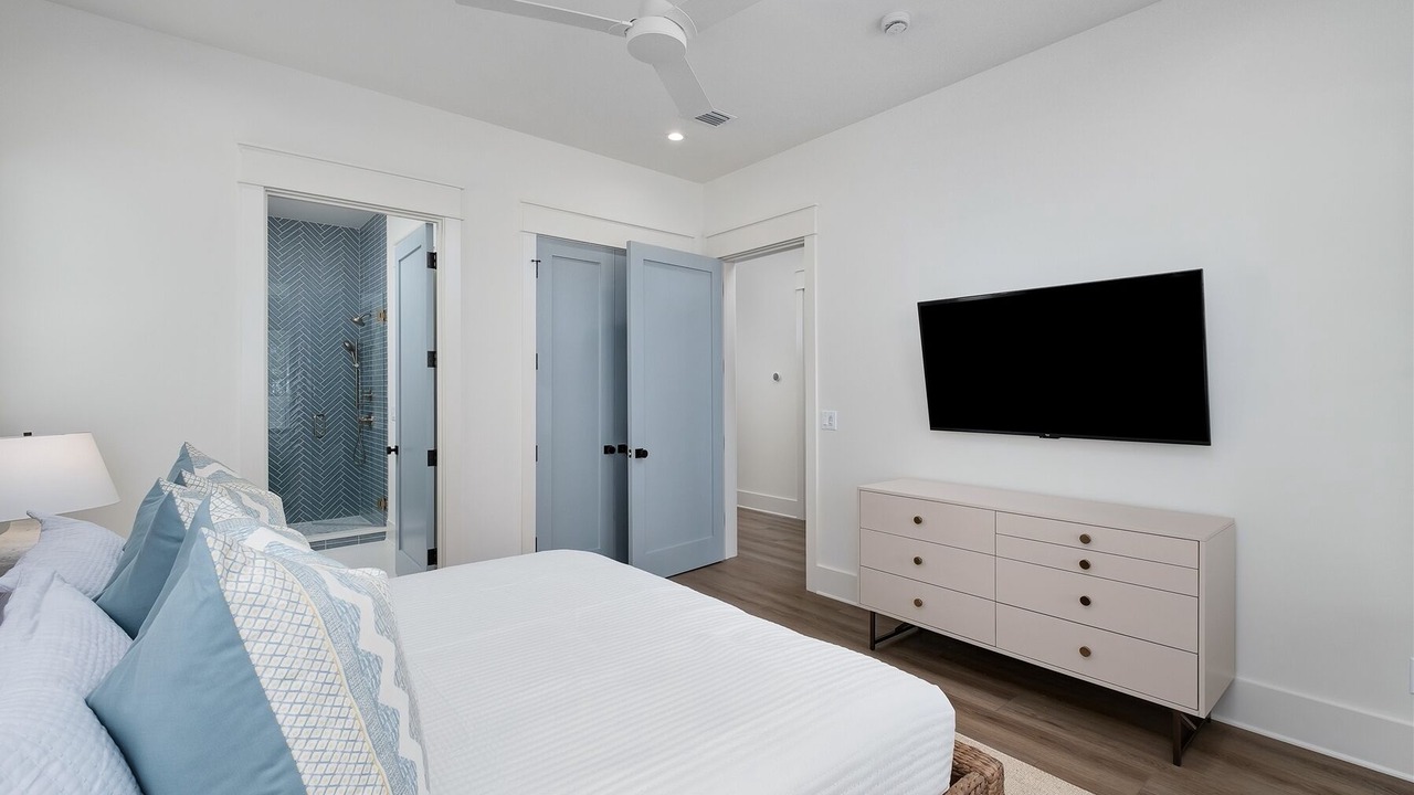 Photo of Bedroom in Village of Sugar Beach