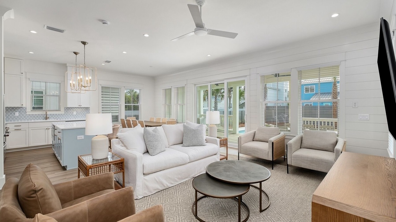 Photo of Livingroom in Village of Sugar Beach