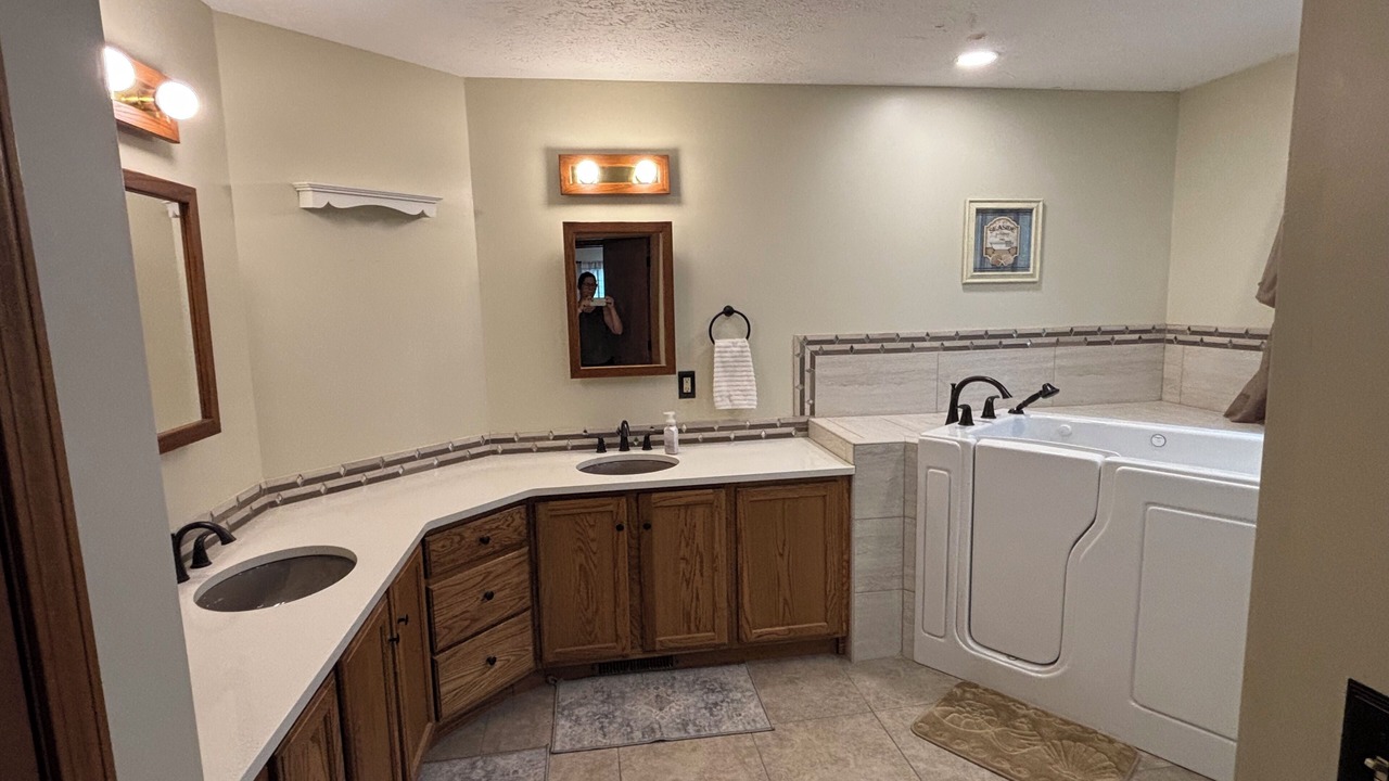 Photo of Bathroom in Frontier