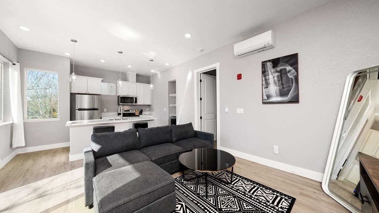 Photo of Livingroom in Central Sacramento