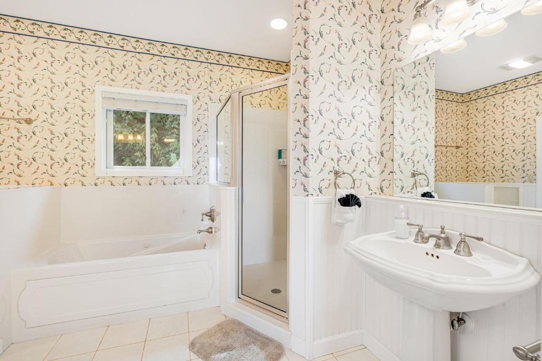 Photo of Bathroom in Hendersonville