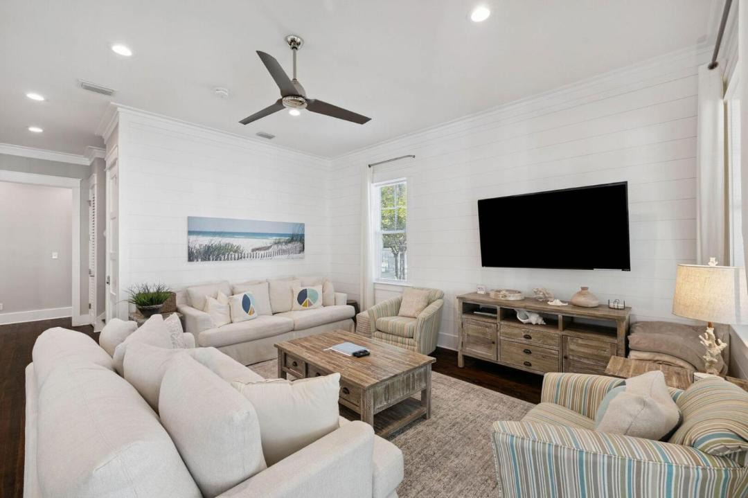 Photo of Livingroom in Greenway Park