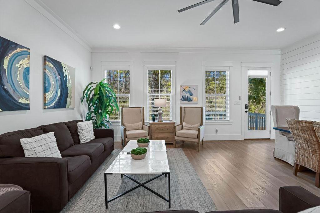 Photo of Livingroom in Treetop