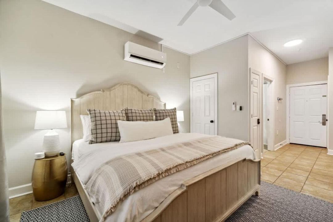 Photo of Bedroom in Seacrest Beach