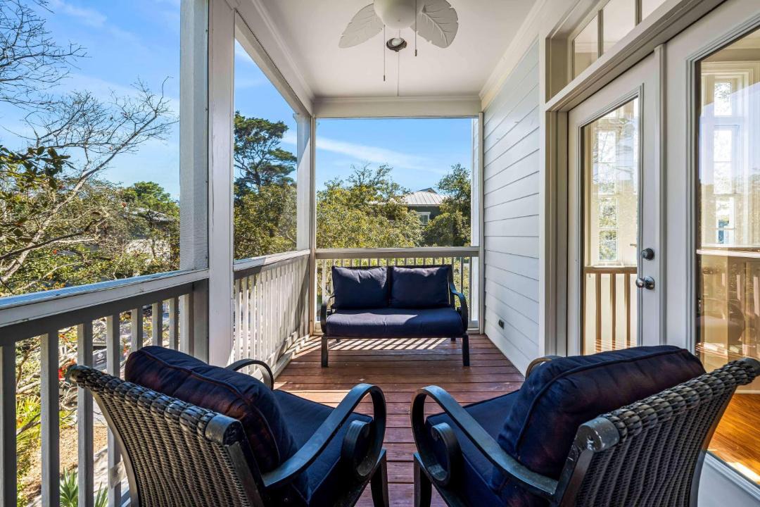 Photo of Patio Balcony in Seaside