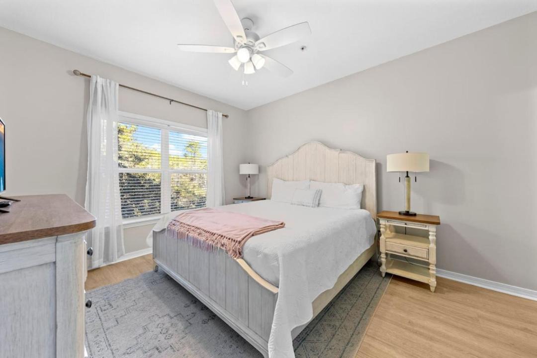 Photo of Bedroom in Seagrove Beach