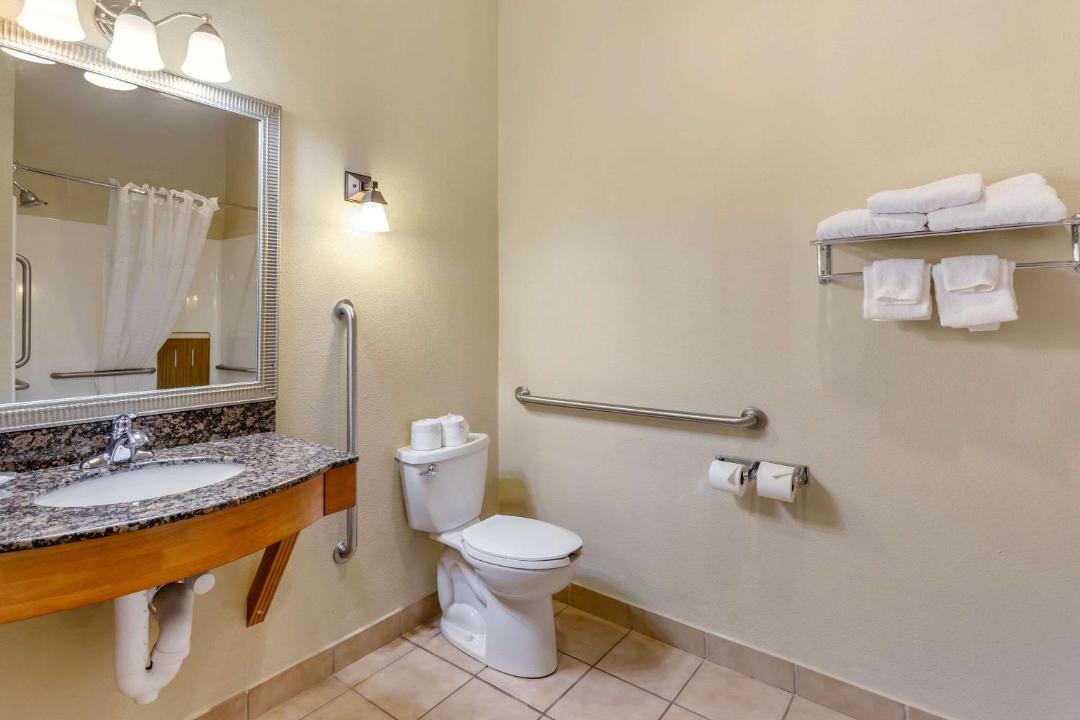 Photo of Bathroom in South Point