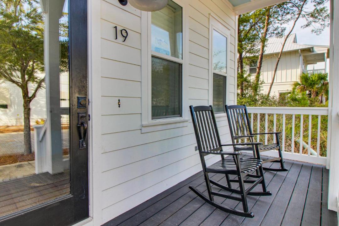 Photo of Patio Balcony in Greenway Park