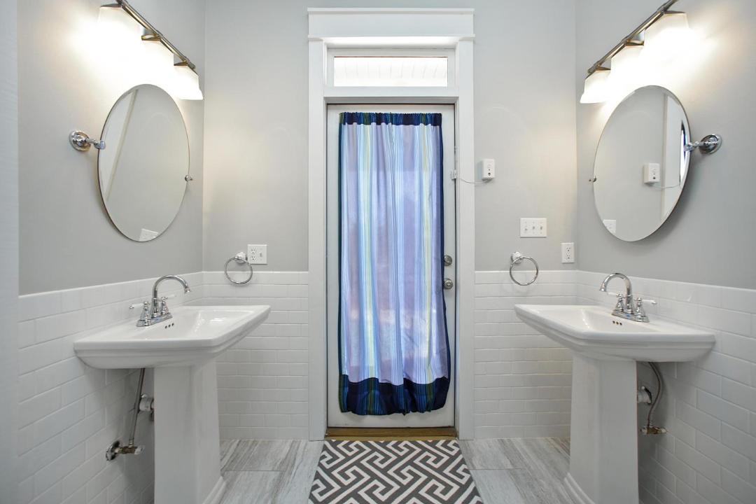 Photo of Bathroom in Village of Sugar Beach