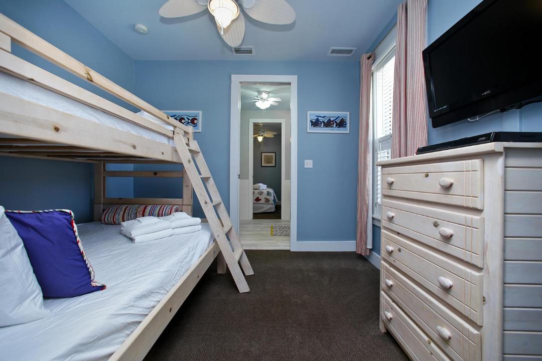 Photo of Bedroom in Village of Sugar Beach