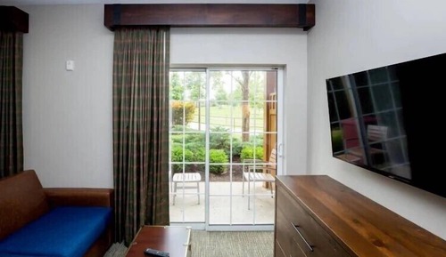 Deluxe Suite (Family)