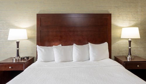 Standard Room, 1 King Bed