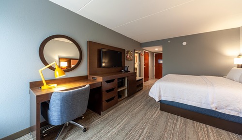 1 King Bed, Mobility Accessible (Roll-in Shower), Non Smoking