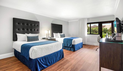 Deluxe Two Double Beds