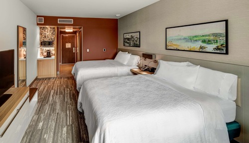 Room, 2 Queen Beds, Accessible, Bathtub (Hearing)