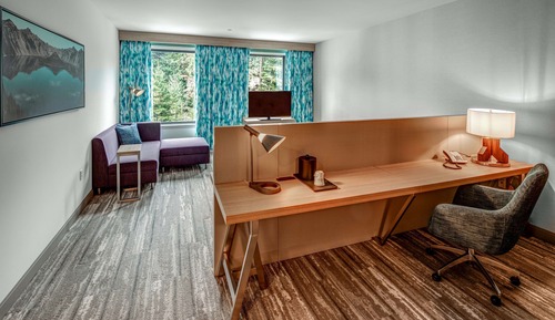 Deluxe Room, 1 King Bed, Accessible, Bathtub (Mobility & Hearing)