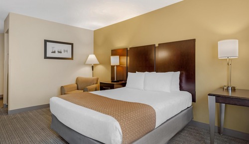 Standard Room, 1 Queen Bed, Accessible, Bathtub