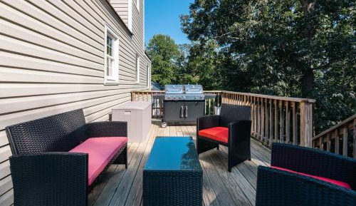 Deluxe Family Room