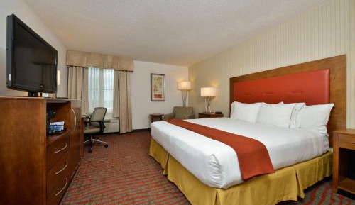 Standard King Room