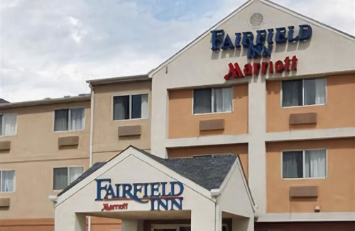Quad Cities Hotel | AmericInn by Wyndham Moline Airport Quad Cities