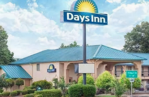 Thomaston Hotel | Days Inn by Wyndham Thomaston