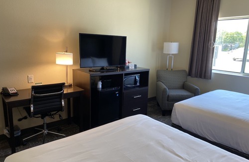 Forest City Hotel | Cobblestone Inn & Suites - Forest City