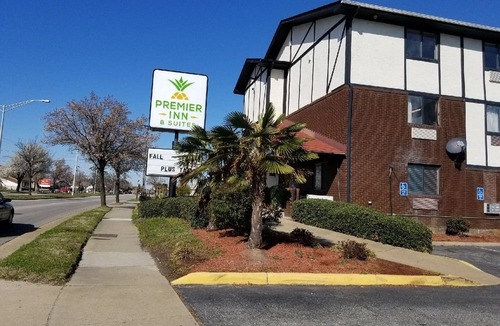 North Camellia Acres Hotel | SureStay Hotel by Best Western Norfolk Little Creek