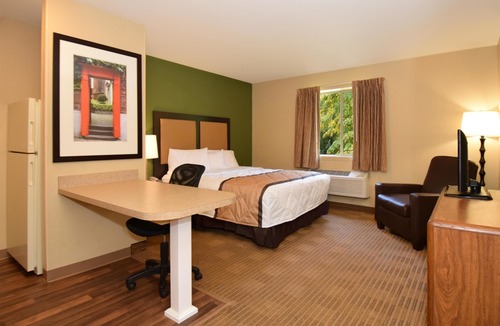 Central Newport News Hotel | Extended Stay America Suites - Newport News - I-64 - Jefferson Avenue
