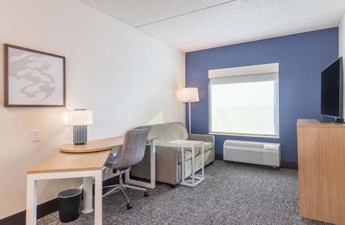 Madison Hotel | Spark By Hilton Madison Central