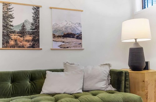 Ravenna Apartment | WARA01 - Raven in Law, Picturesque lower unit