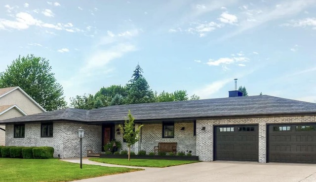 Updated 5 Bedroom Ranch 7 minutes from Seven Oaks, 15 minutes from ISU Campus