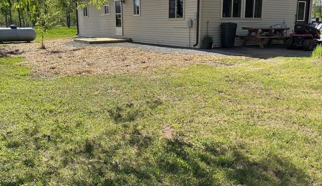 Beautiful 2-bedroom home with AC in charming Holcombe