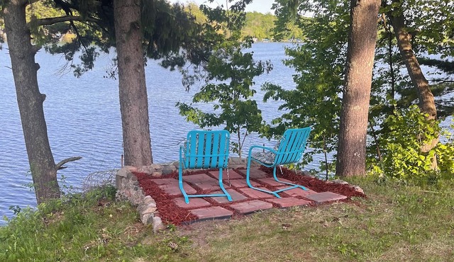 Rustic recently updated 3-bedroom cabin with AC on Upper Turtle Lake.